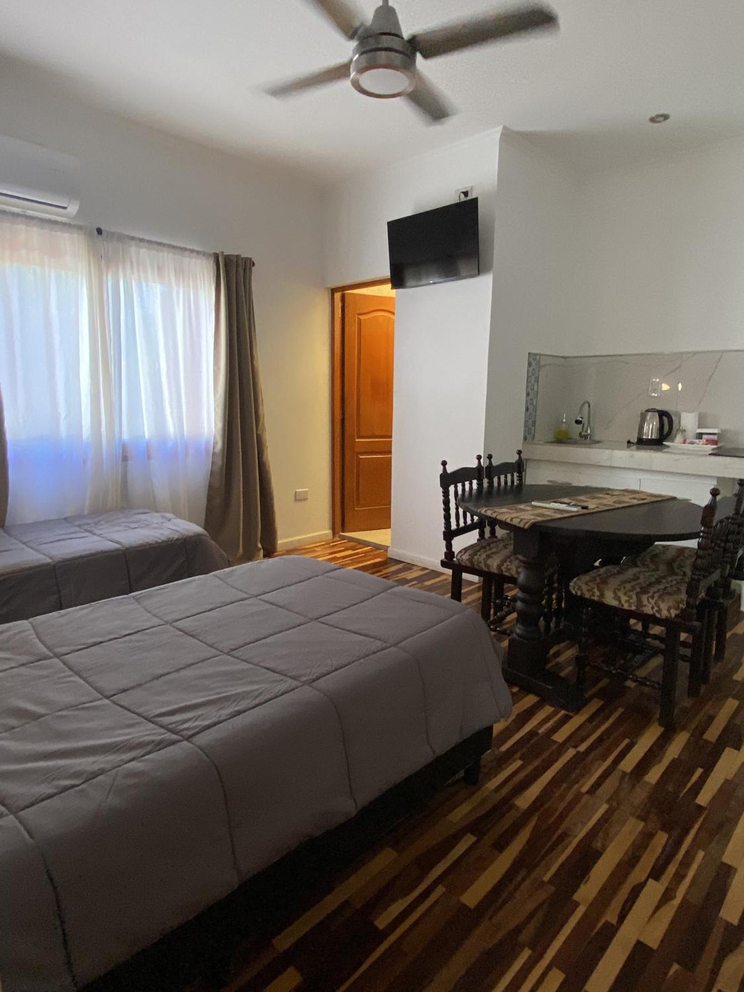 Temporarios Saenz Pena Appartement Roque Sáenz Peña Buitenkant foto