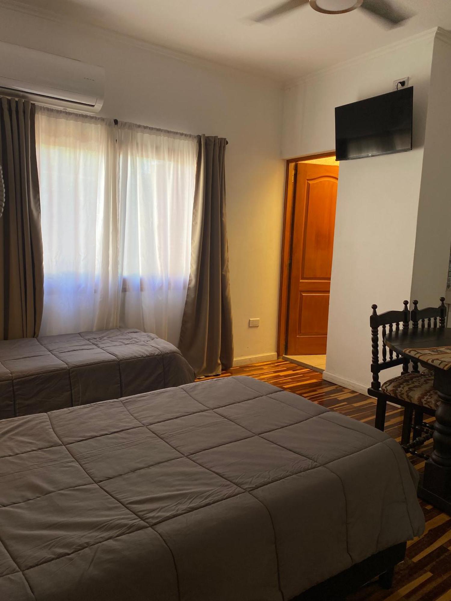 Temporarios Saenz Pena Appartement Roque Sáenz Peña Buitenkant foto